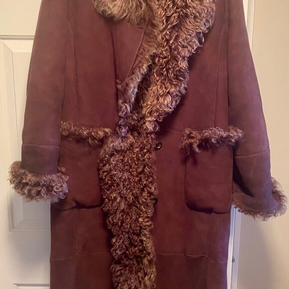 Shearling fur coat - Picture 1 of 6